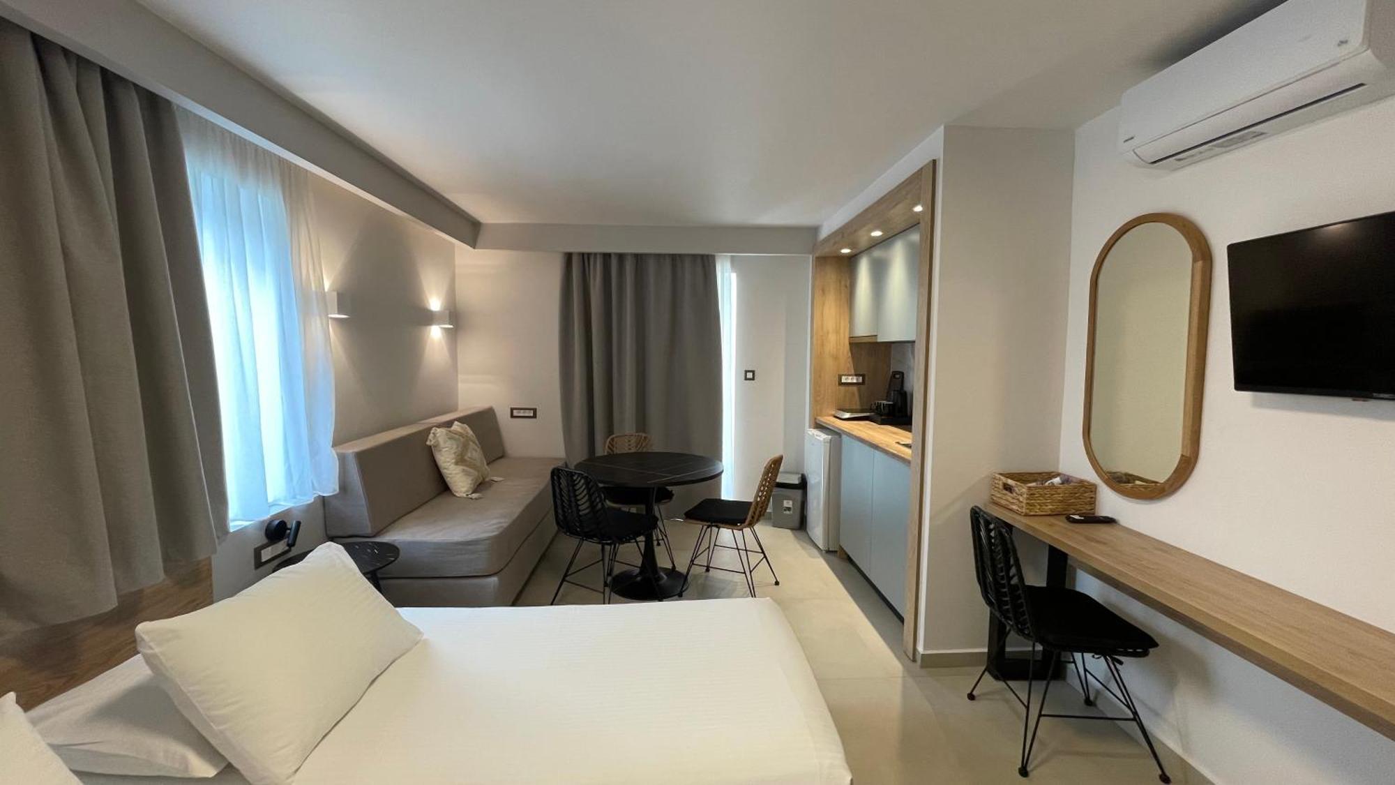 Alexia Beach Hotel Agia Marina  Екстер'єр фото