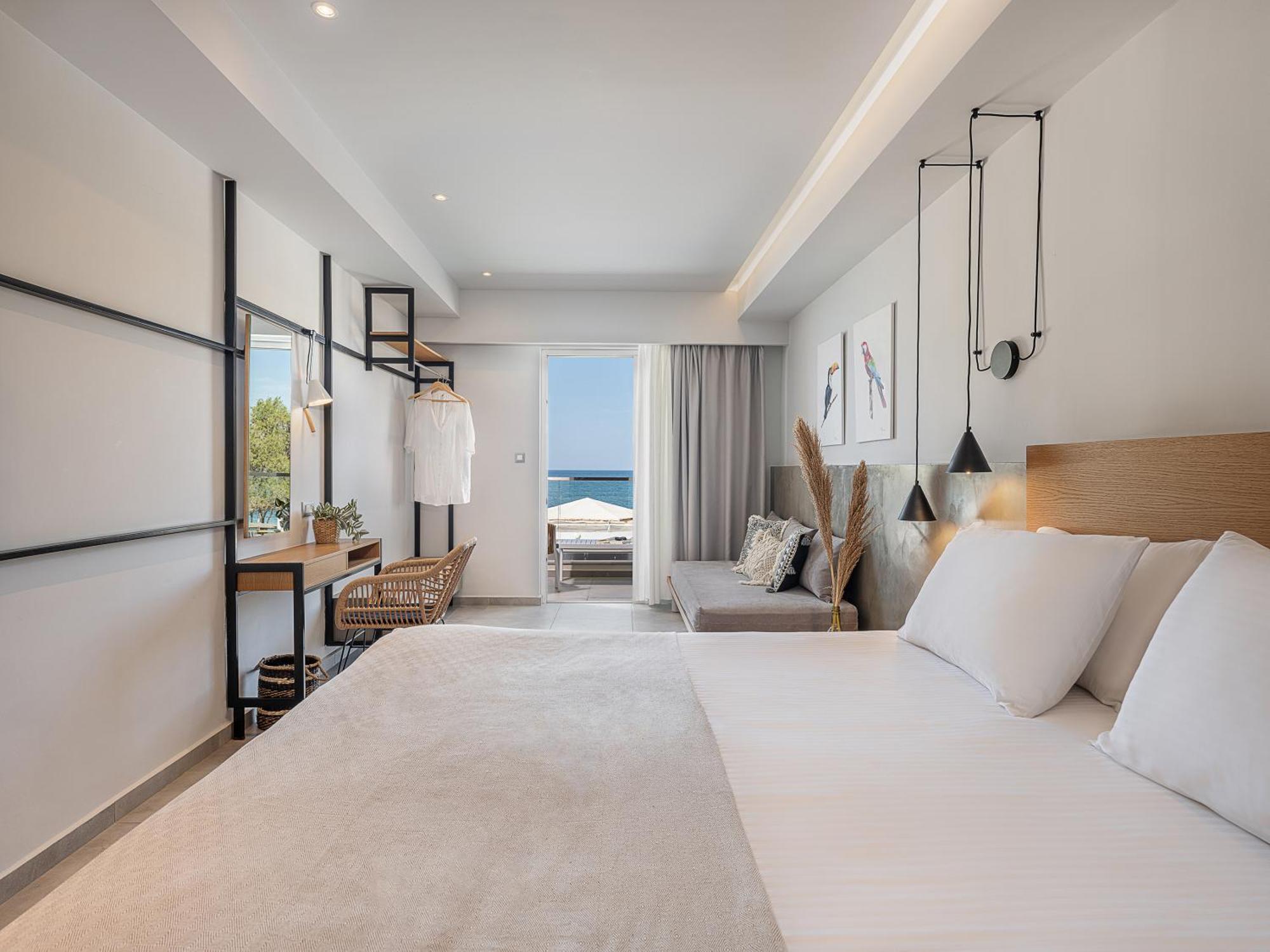 Alexia Beach Hotel Agia Marina  Екстер'єр фото